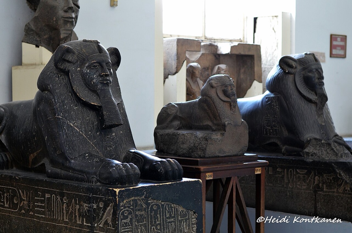 Tanite sphinxes